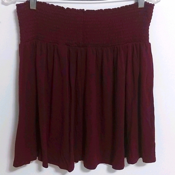 H&M Burgandy Skirt - Picture 6 of 9